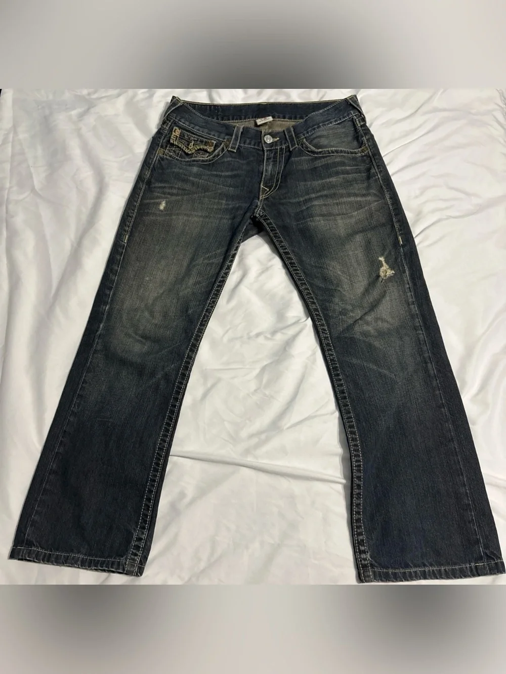 VTG True Religion Distressed Jeans Size Men's US 33 Color Blue distressed
